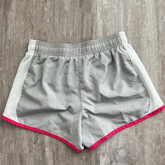 Athletic Works girls pull on athletic shorts $5/25 - Picture 4 of 4